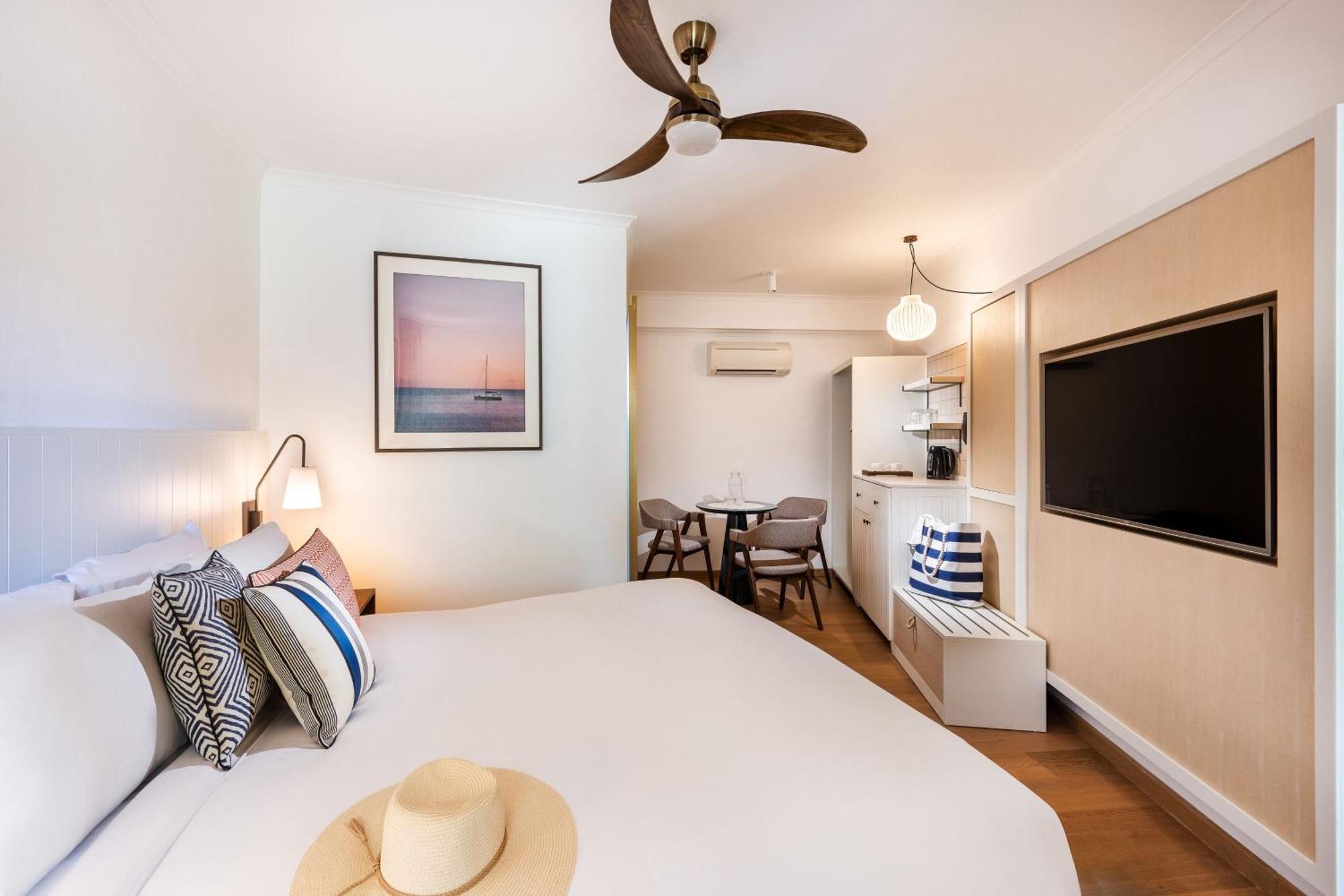 Mantra Club Croc Hotel Airlie Beach Ngoại thất bức ảnh