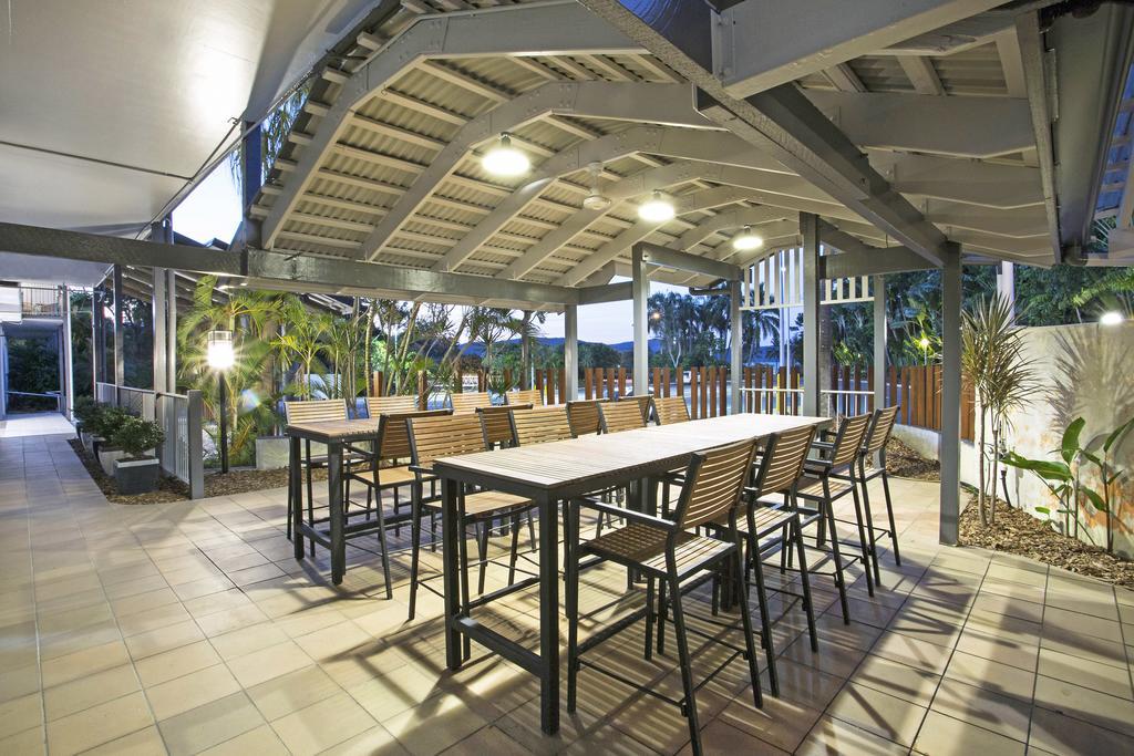 Mantra Club Croc Hotel Airlie Beach Ngoại thất bức ảnh